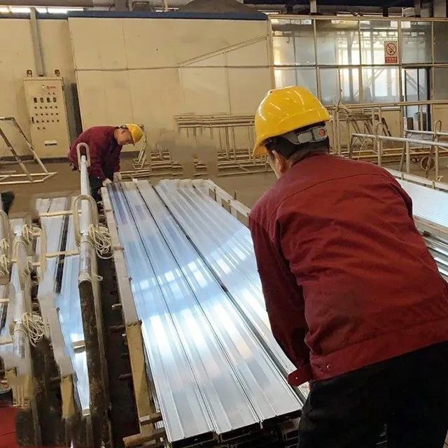 大红鹰dhy铝业挤压车间开工图片-3