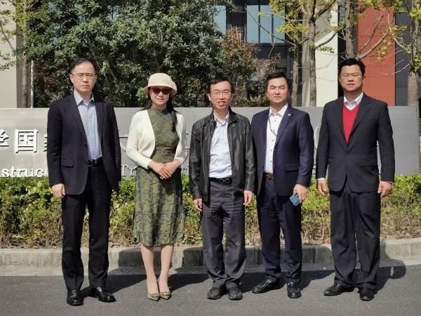 【校企交流】郁霞秋总裁率队走进上海交通大学(图2)